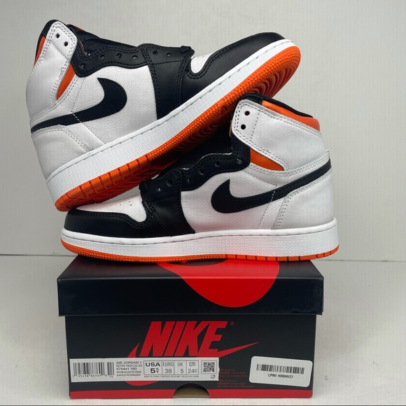 Nike Air Jordan 1 Retro High GS “Electro Orange” - Picture 3 of 4